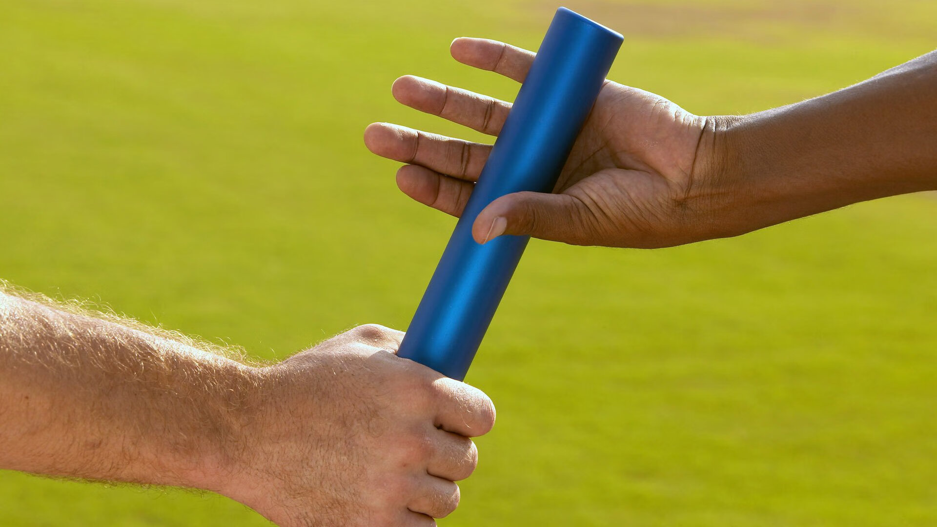 奥运周期关键战之夜,基耶萨攻防两端统治,当个人英雄主义照亮体系足球的暗角